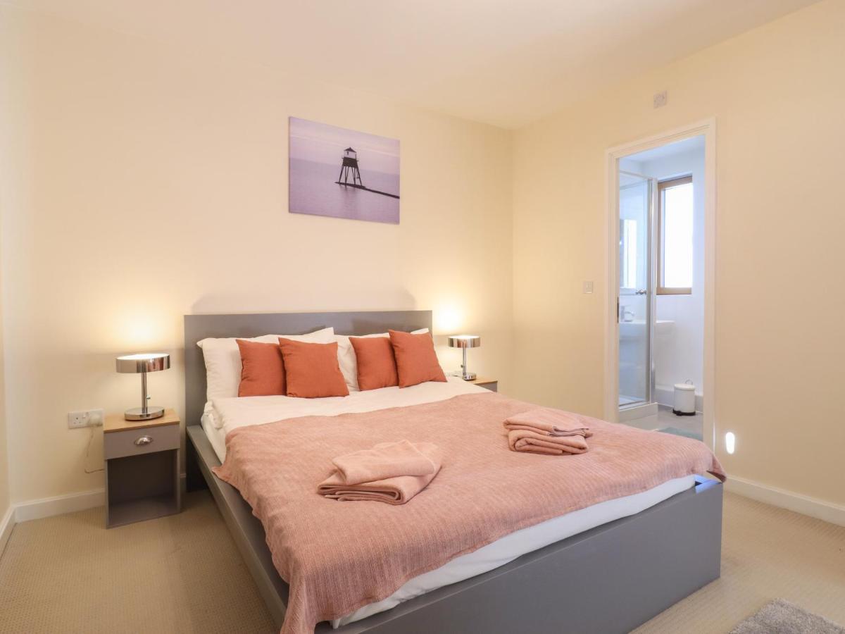 Flat 19 By The Beach Harwich Exterior foto